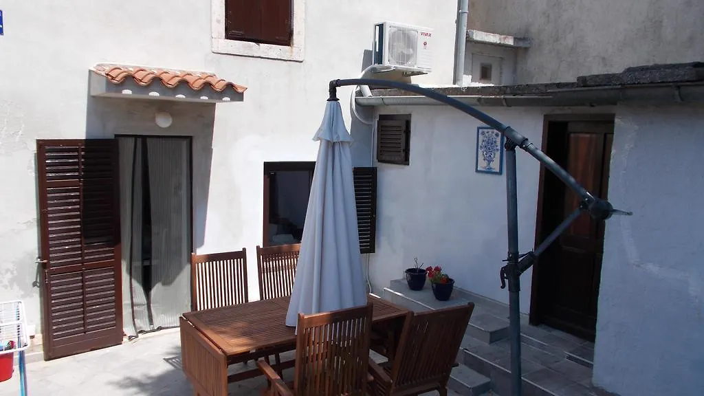 **  Guest House Accommodation Rupine Premantura Kroatien