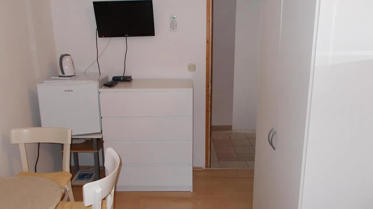 Guest House Accommodation Rupine Premantura