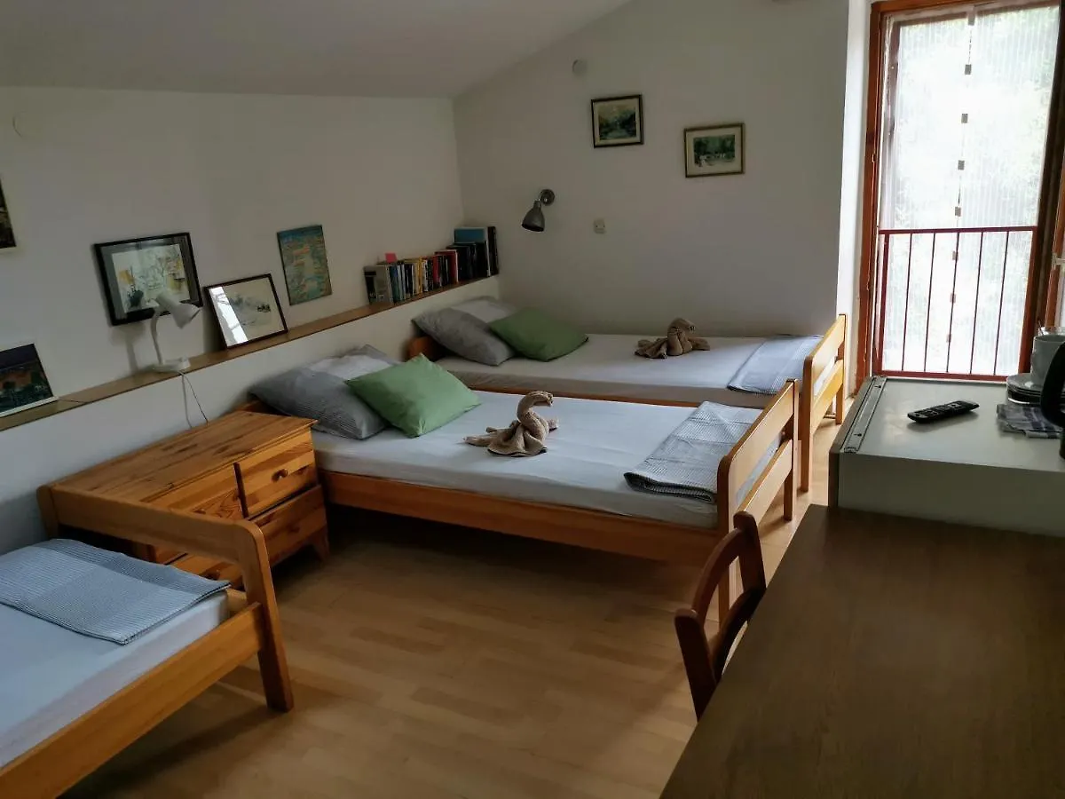 Guest House Accommodation Rupine Premantura