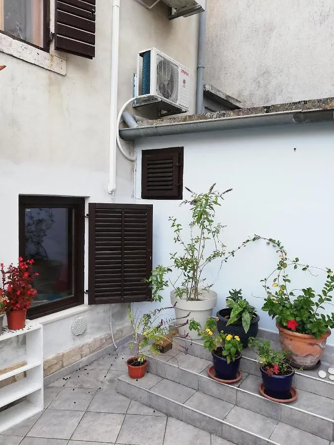 Guest House Accommodation Rupine Premantura 2*,  Kroatien